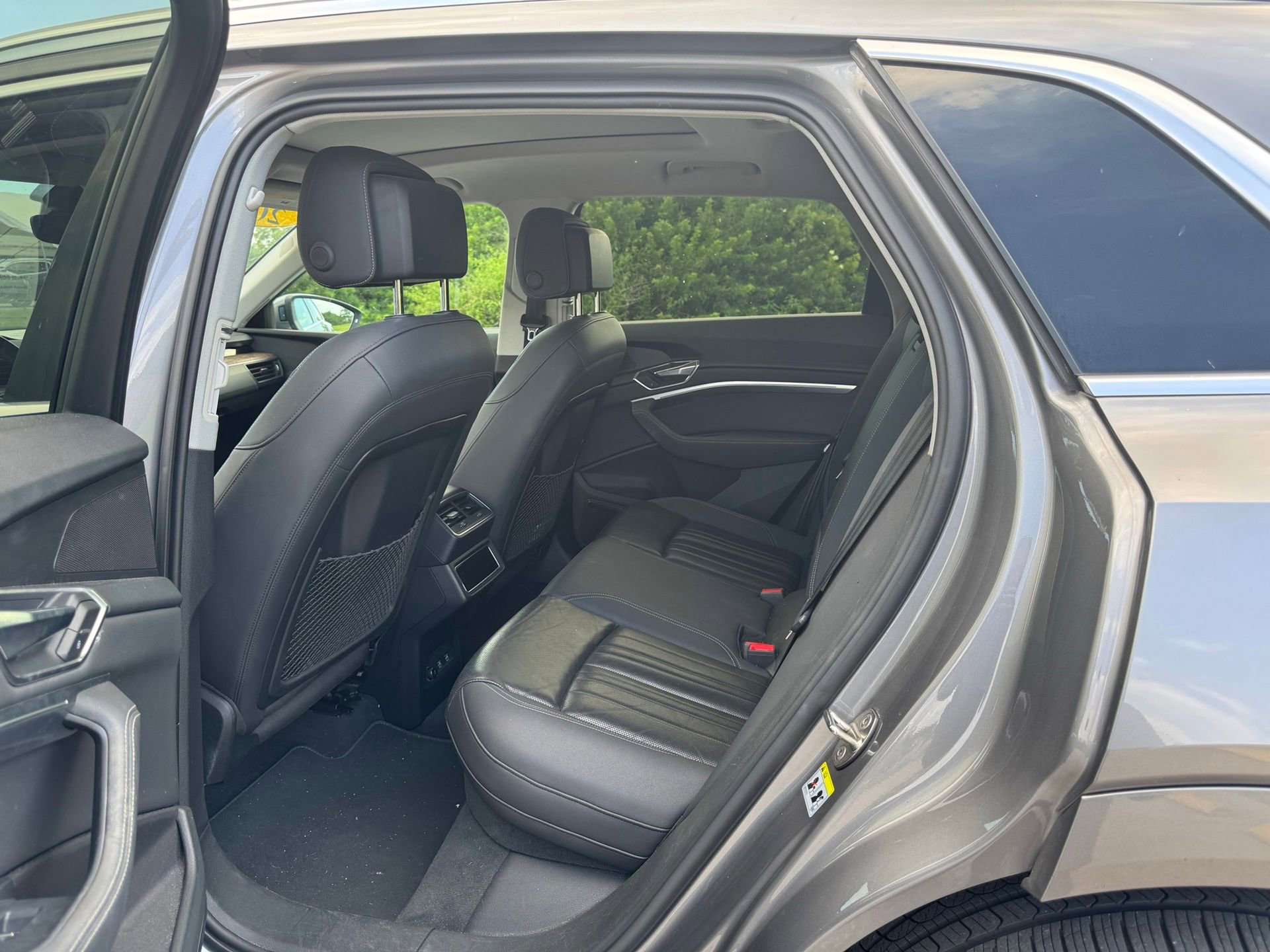 Used 2019 Audi e-tron Premium Plus AWD/4WD image 8