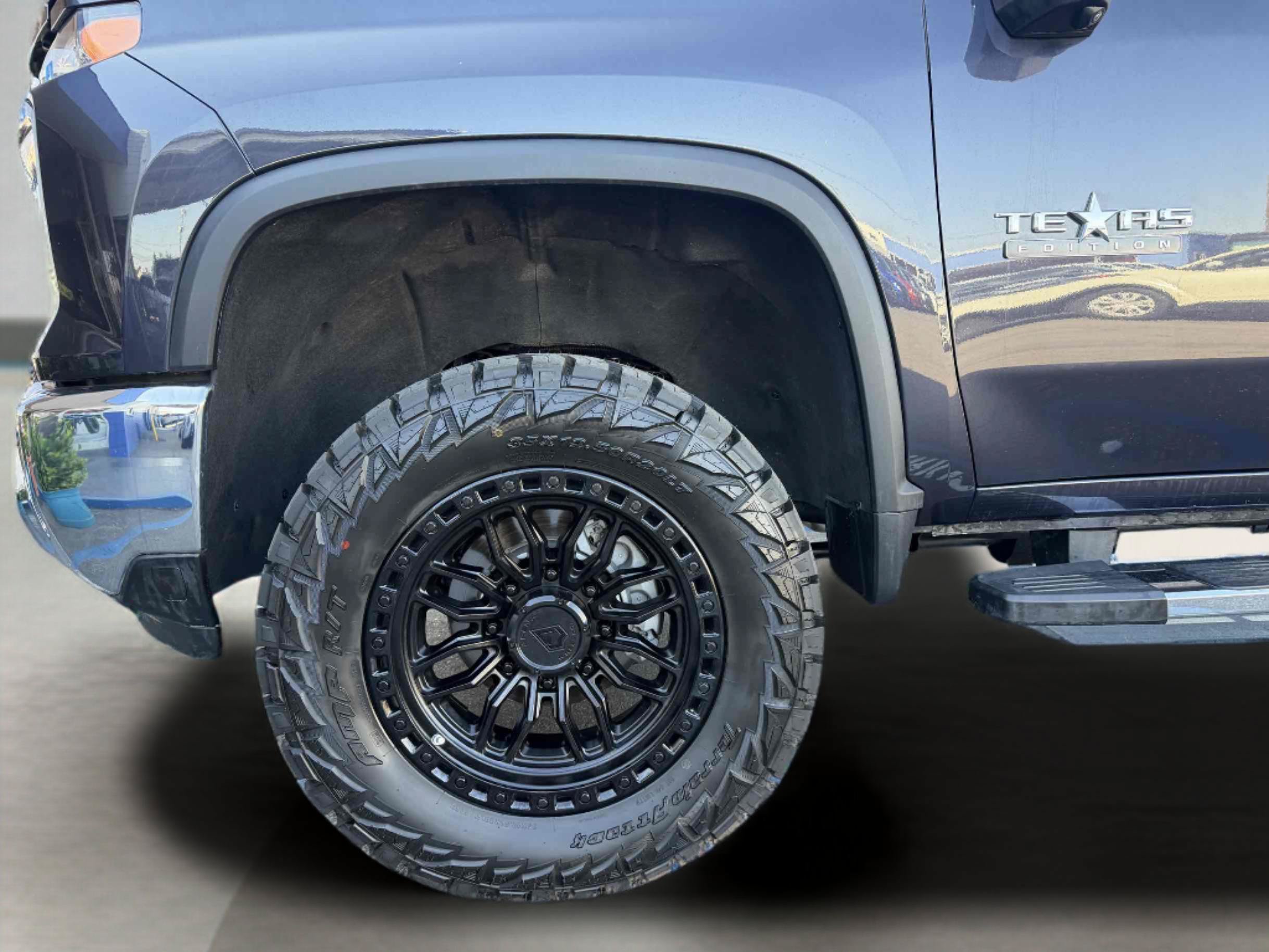 Used 2024 Chevrolet Silverado 2500 LT w/ Texas Edition AWD/4WD image 21