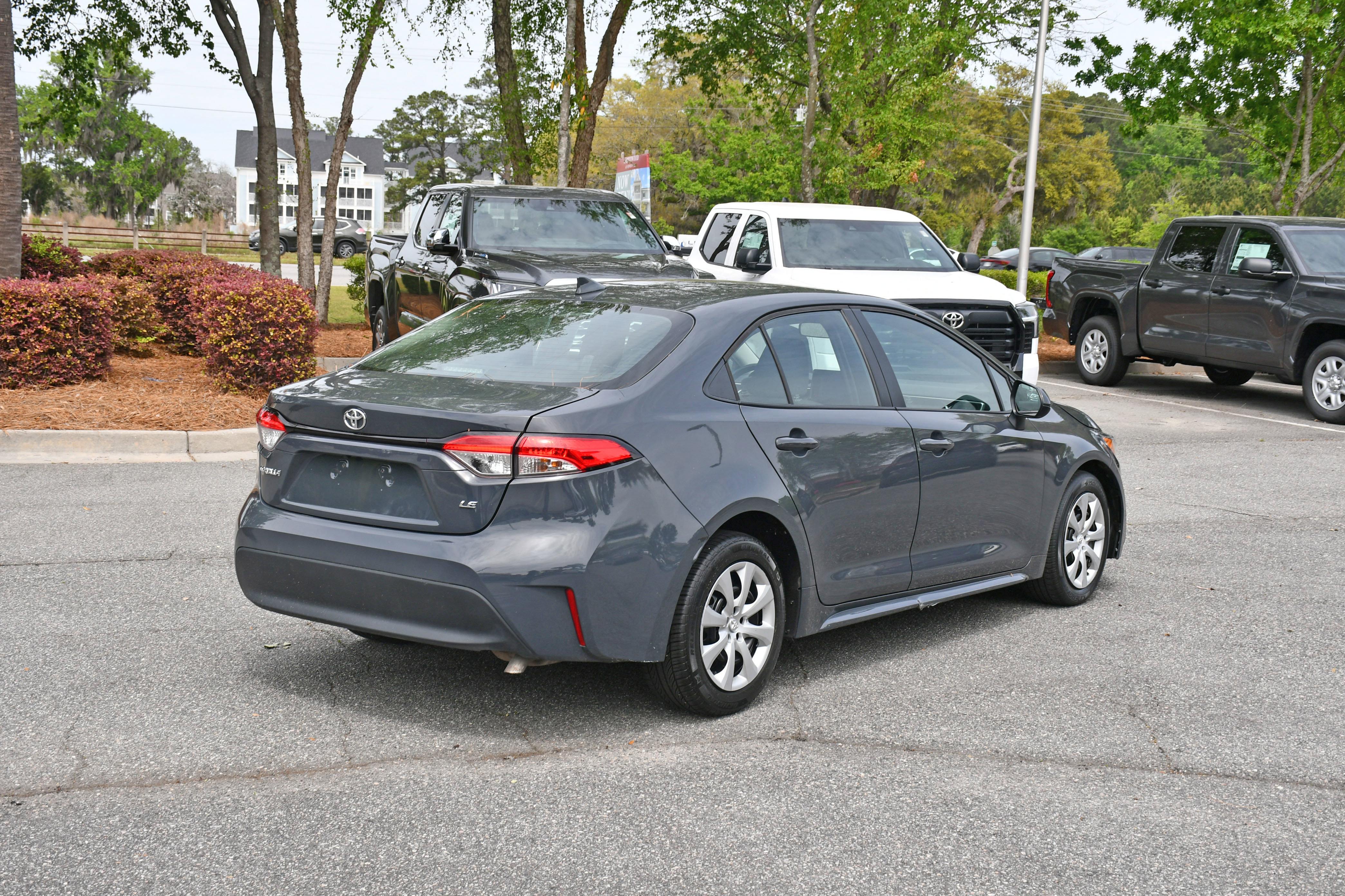 Used 2023 Toyota Corolla LE image 4