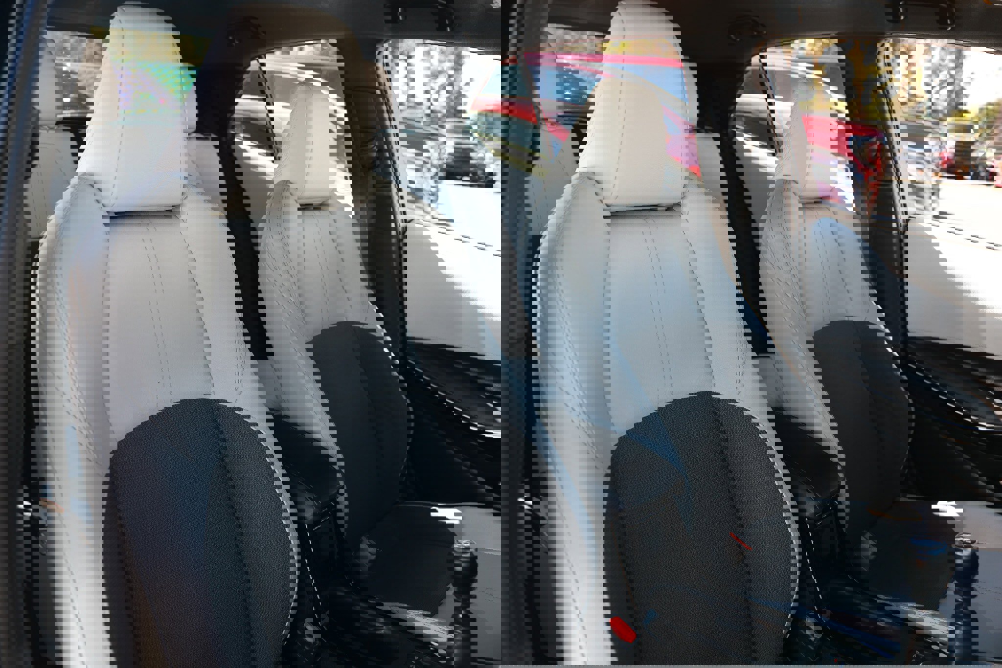 Used 2021 Toyota Corolla XSE image 19