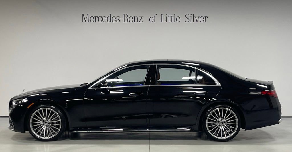 Used 2023 Mercedes-Benz S 580 4MATIC Sedan image 2