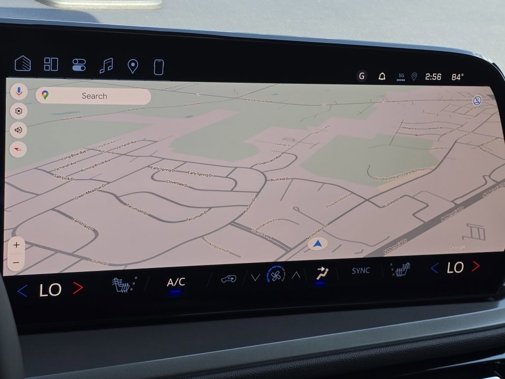 New 2026 Chevrolet Traverse LT w/ Enhanced Driving Package image 4