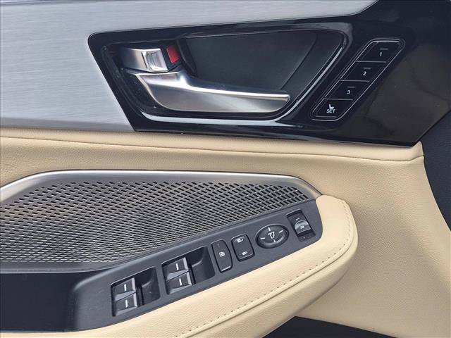 Used 2023 Acura MDX SH-AWD image 12
