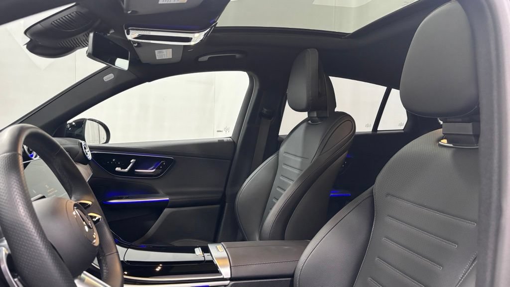 Certified 2025 Mercedes-Benz GLC 300 4MATIC image 12