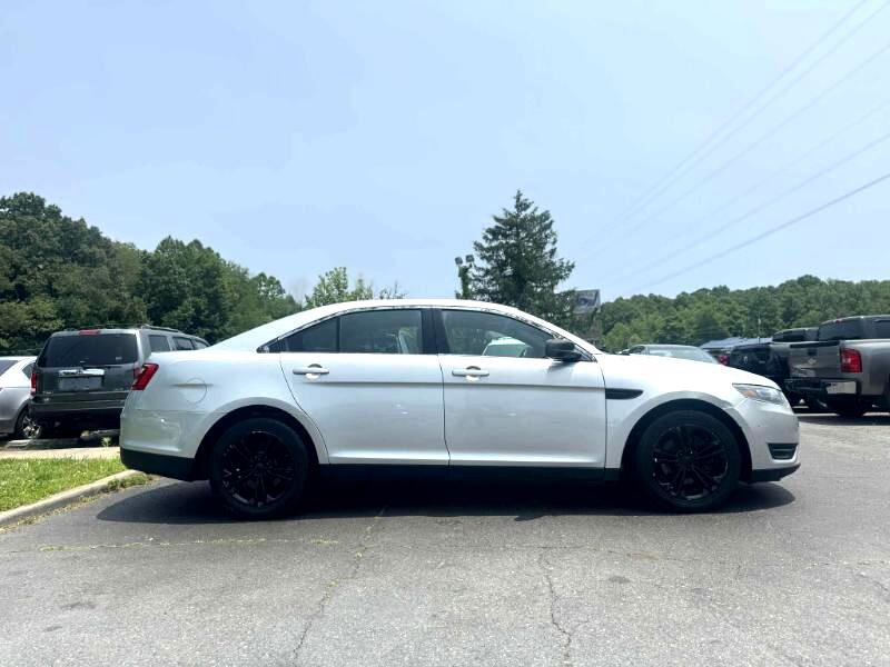 Used 2016 Ford Taurus SEL image 4