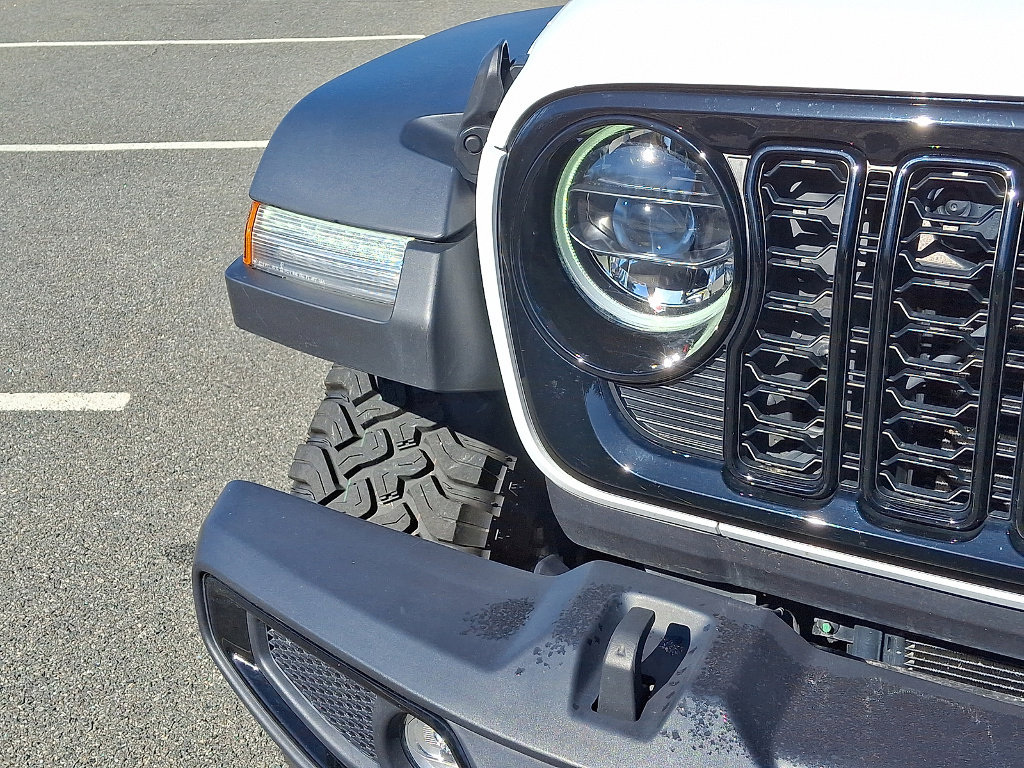 Certified 2025 Jeep Wrangler Unlimited Sport AWD/4WD image 19
