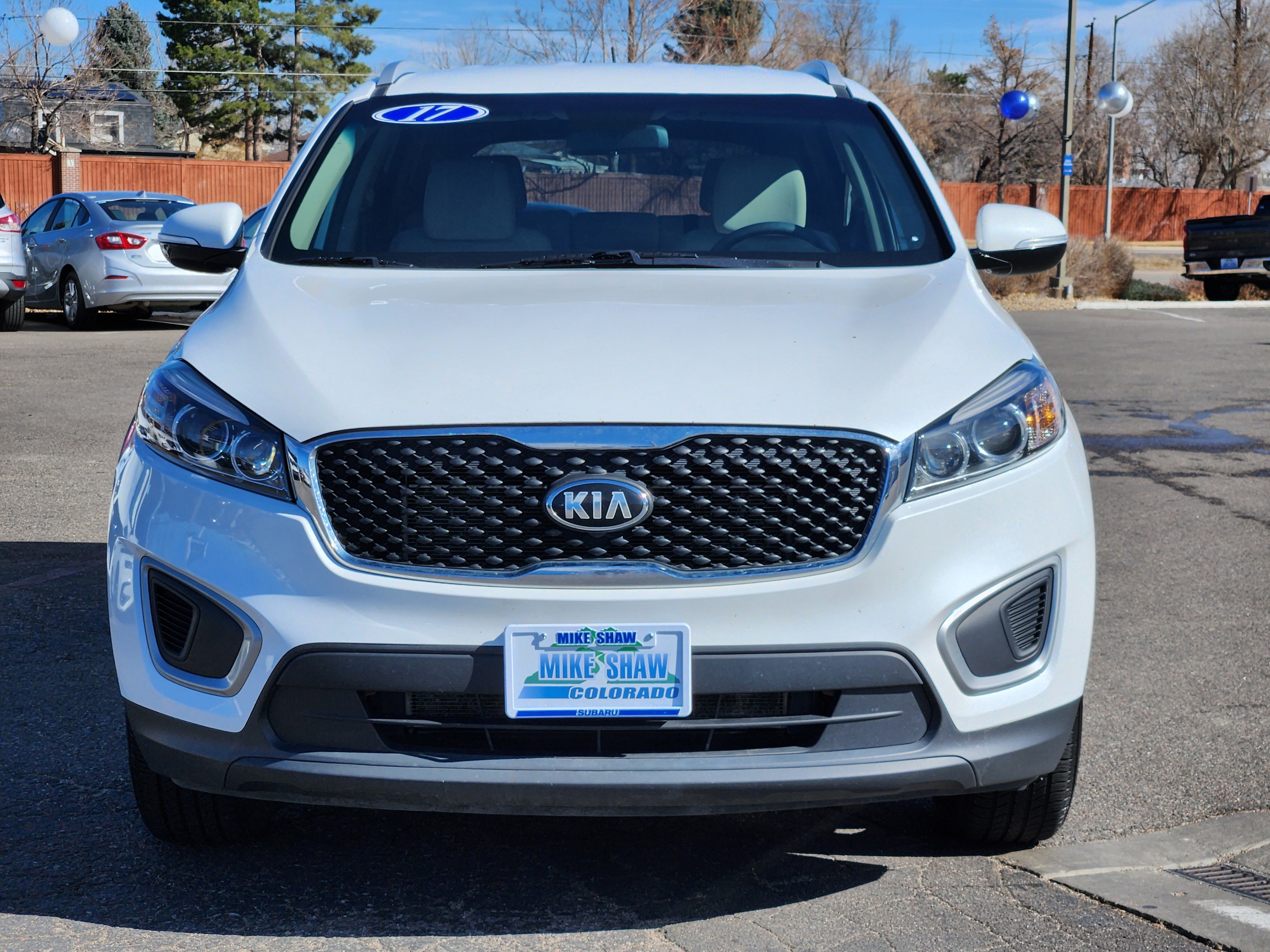Used 2017 Kia Sorento LX image 2