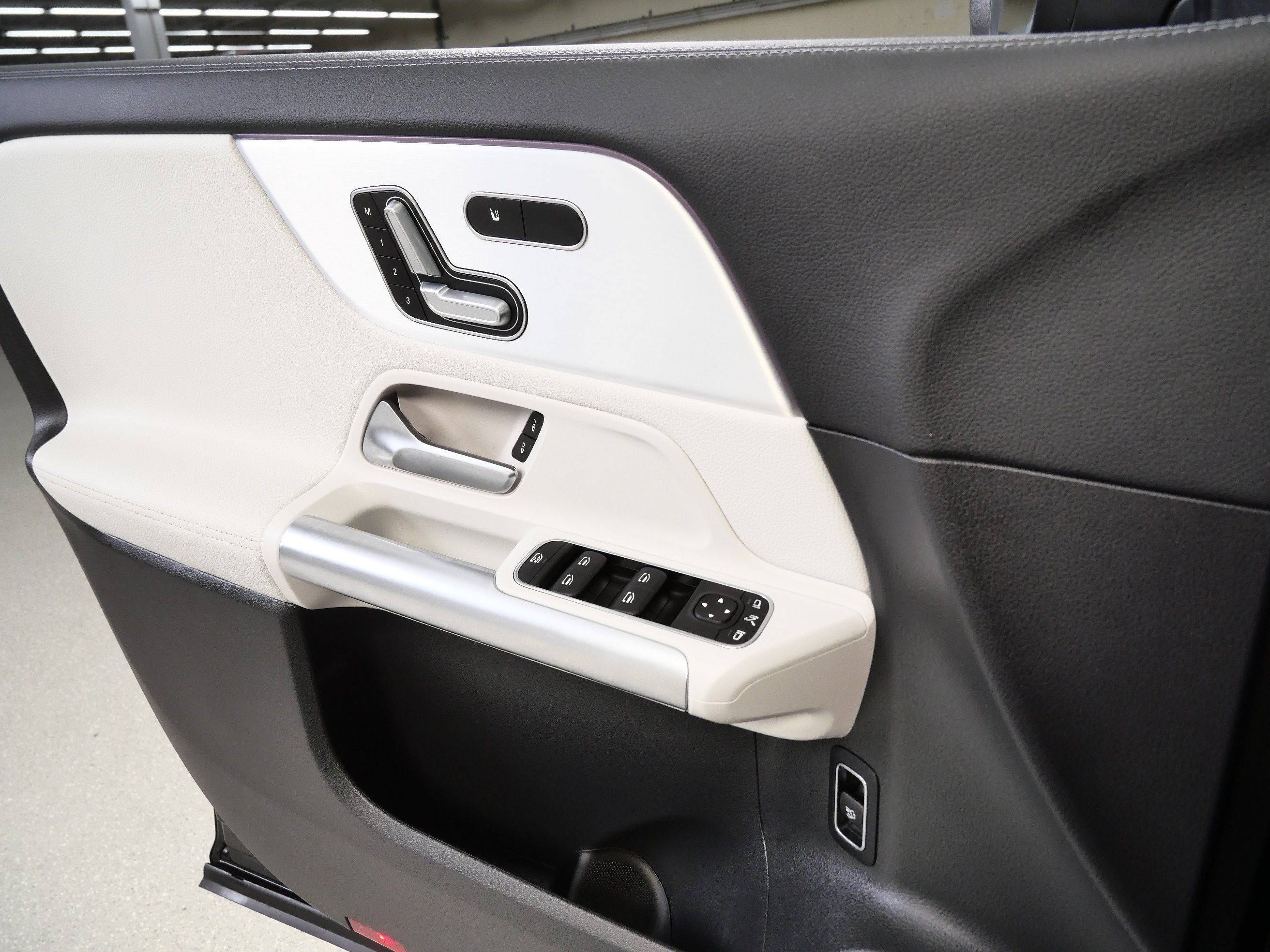 Certified 2023 Mercedes-Benz GLA 35 AMG 4MATIC image 31