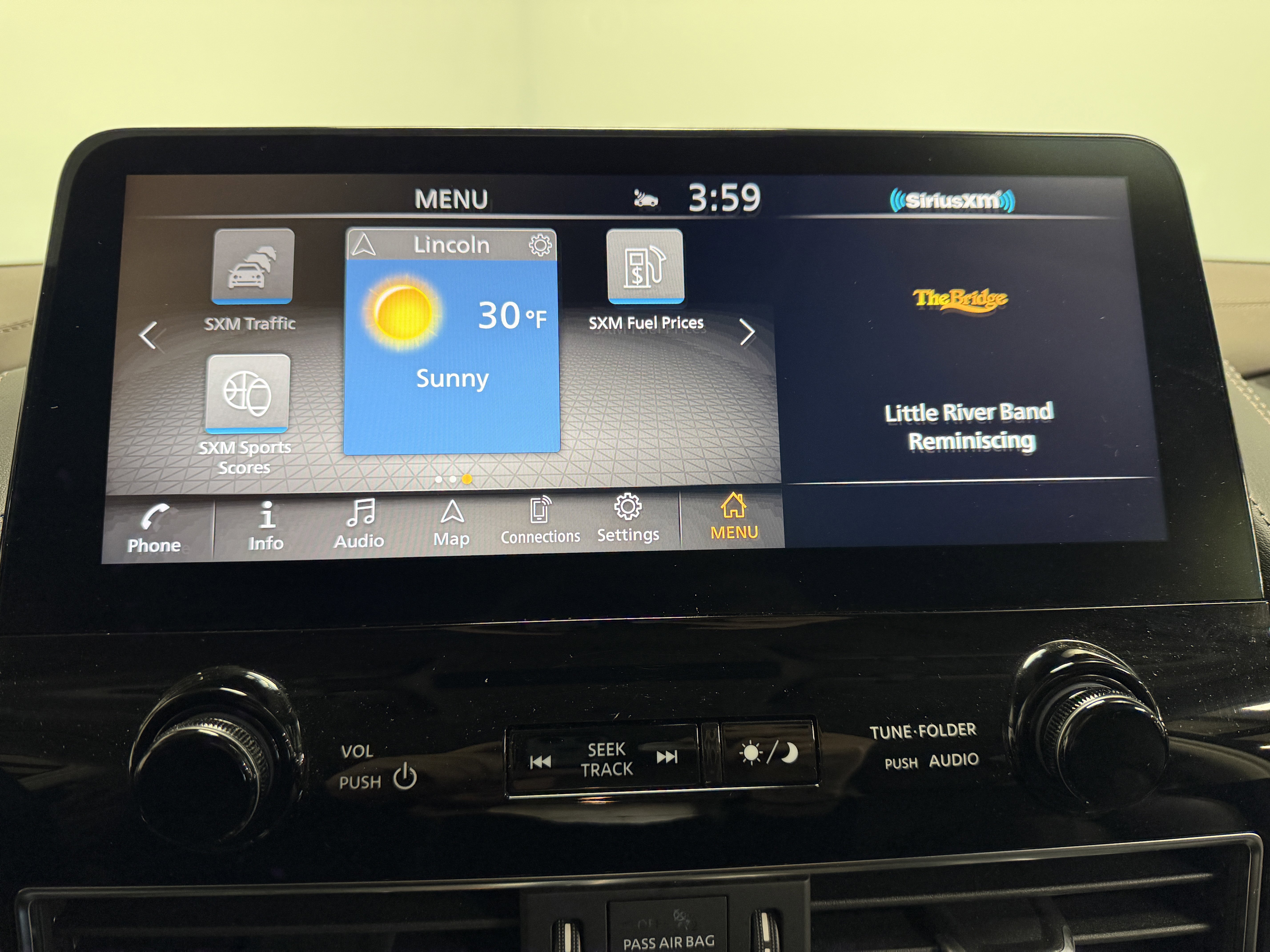 Used 2024 Nissan Armada Platinum w/ Captain's Chairs Package image 13