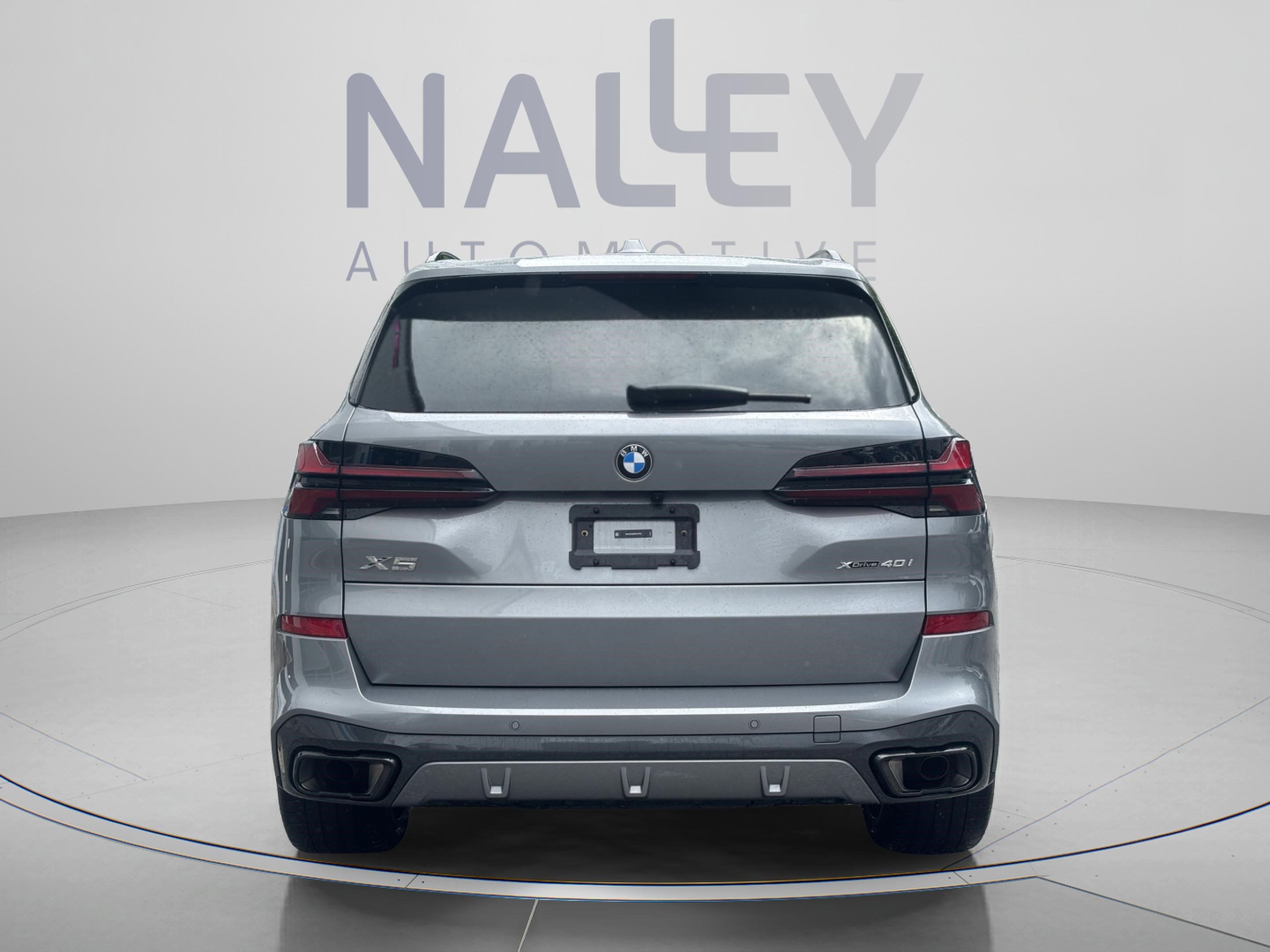 Certified 2024 BMW X5 xDrive40i w/ M Sport Package AWD/4WD image 5