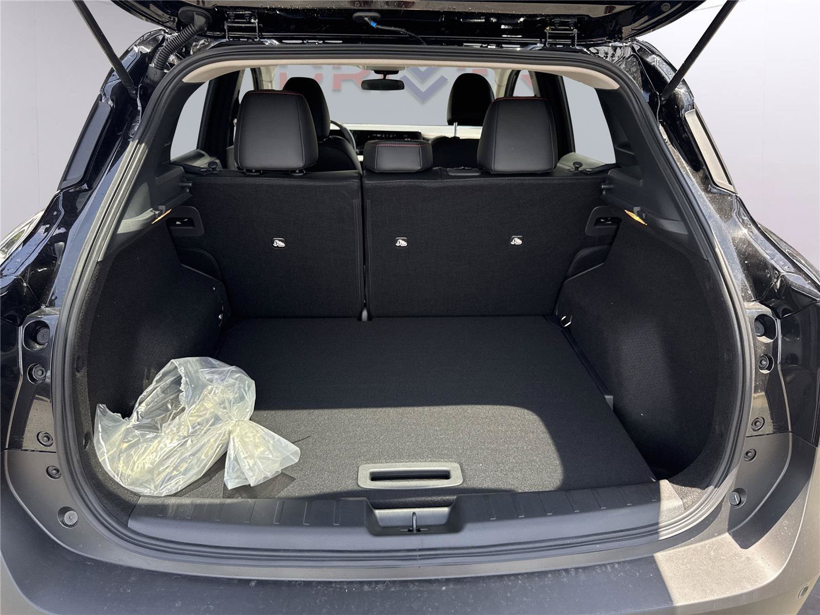 New 2026 Nissan Kicks SR FWD image 32