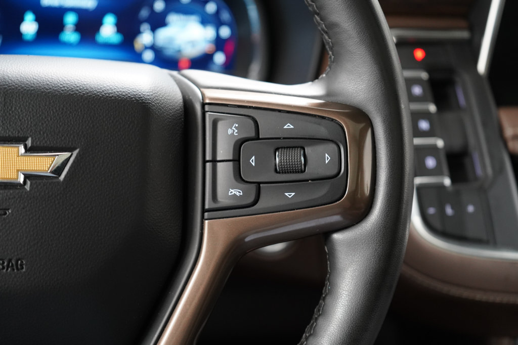 Used 2024 Chevrolet Suburban High Country AWD/4WD image 20