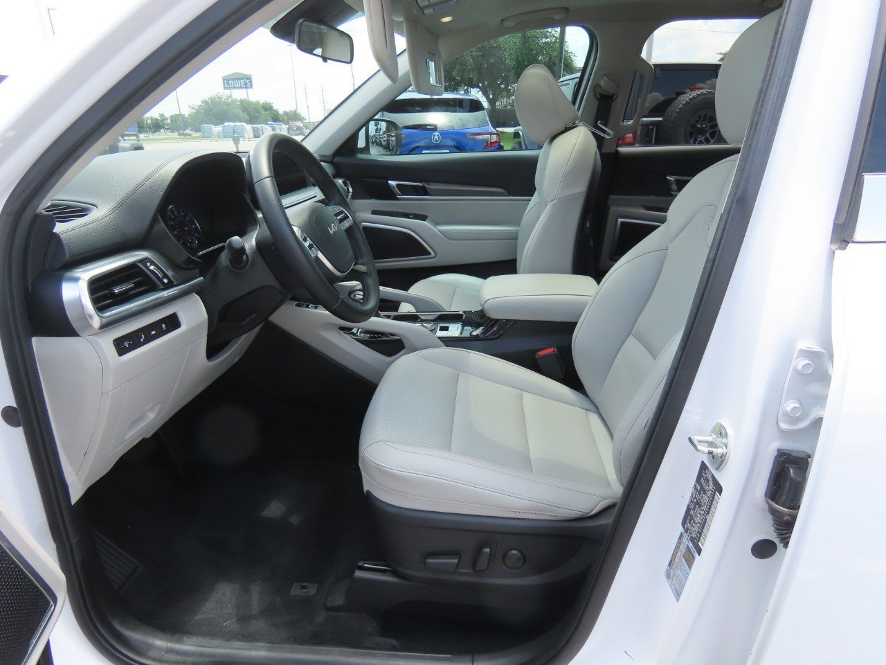 Used 2022 Kia Telluride S AWD/4WD image 26