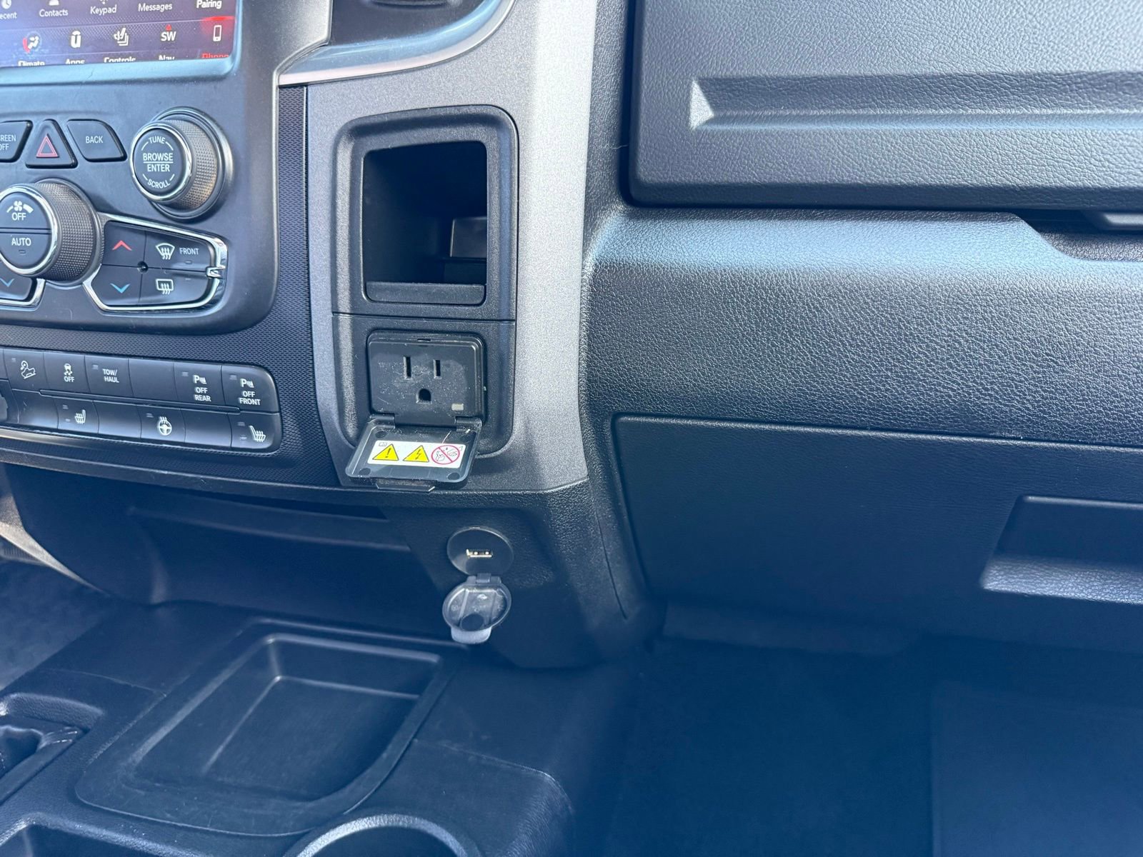 Used 2018 RAM 2500 Power Wagon image 28