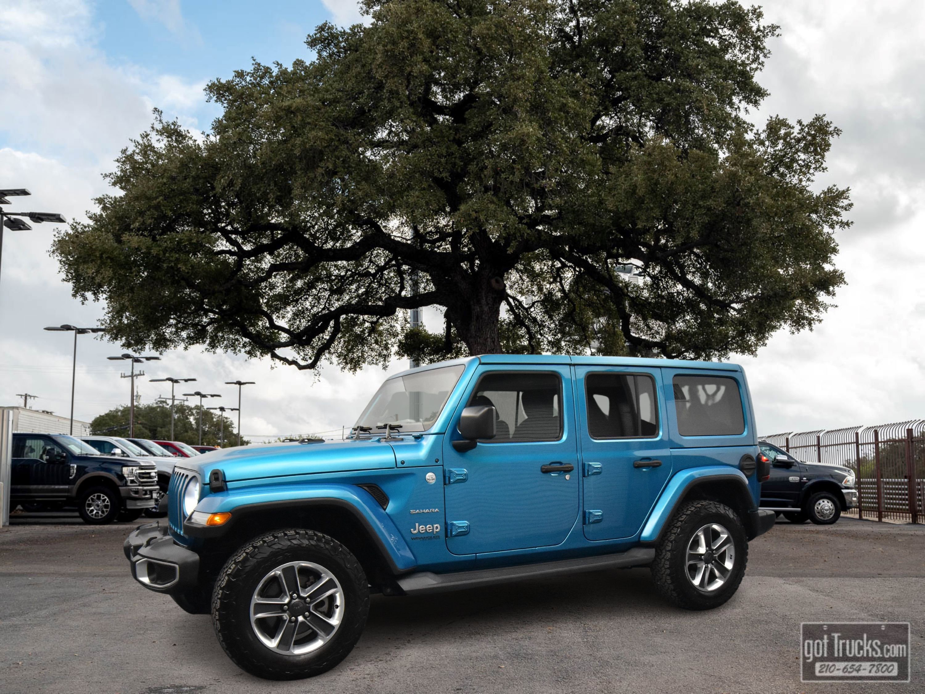 Used 2020 Jeep Wrangler Unlimited Sahara image 1
