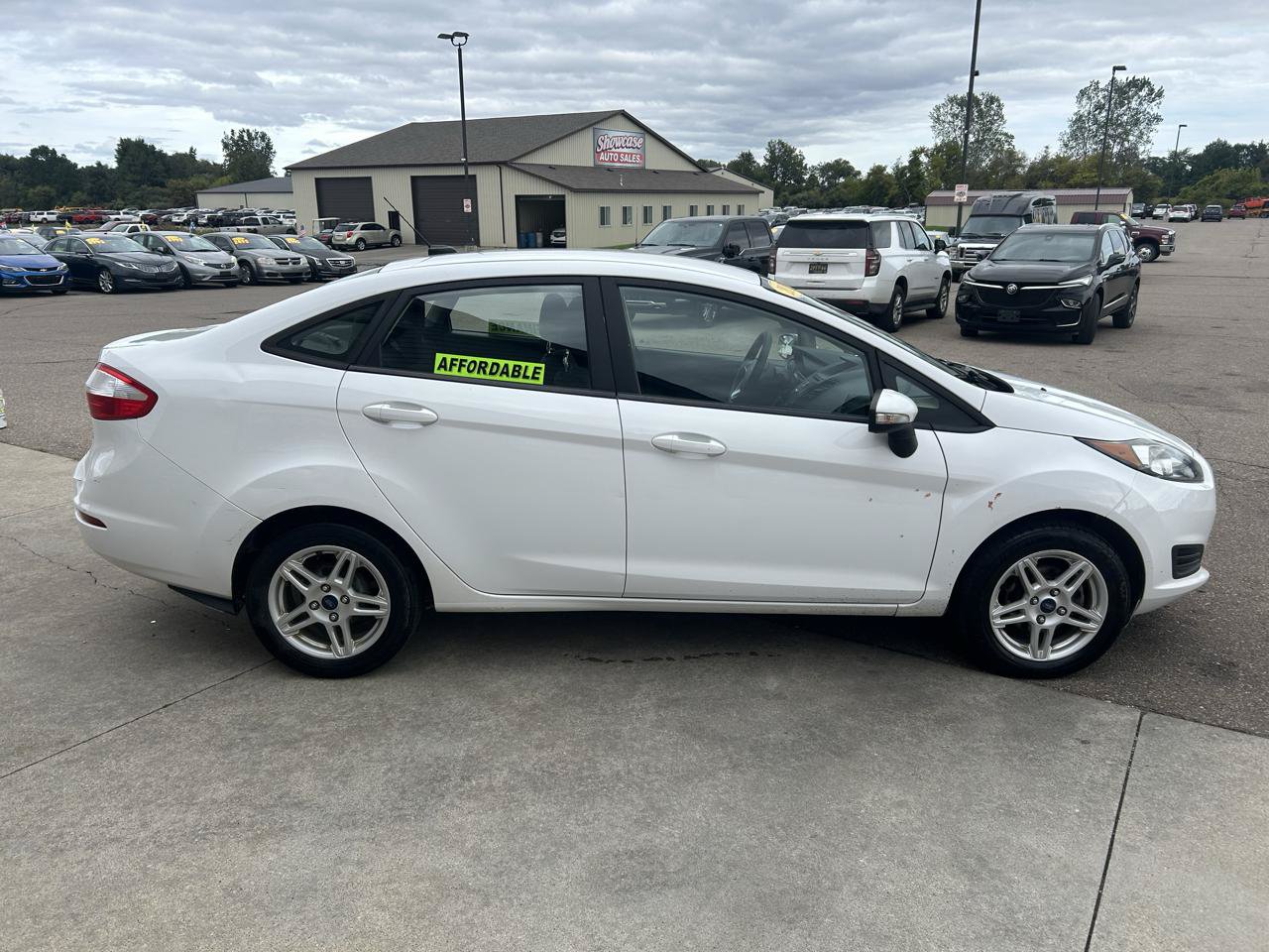 Used 2017 Ford Fiesta SE w/ Cold Weather Package FWD image 4