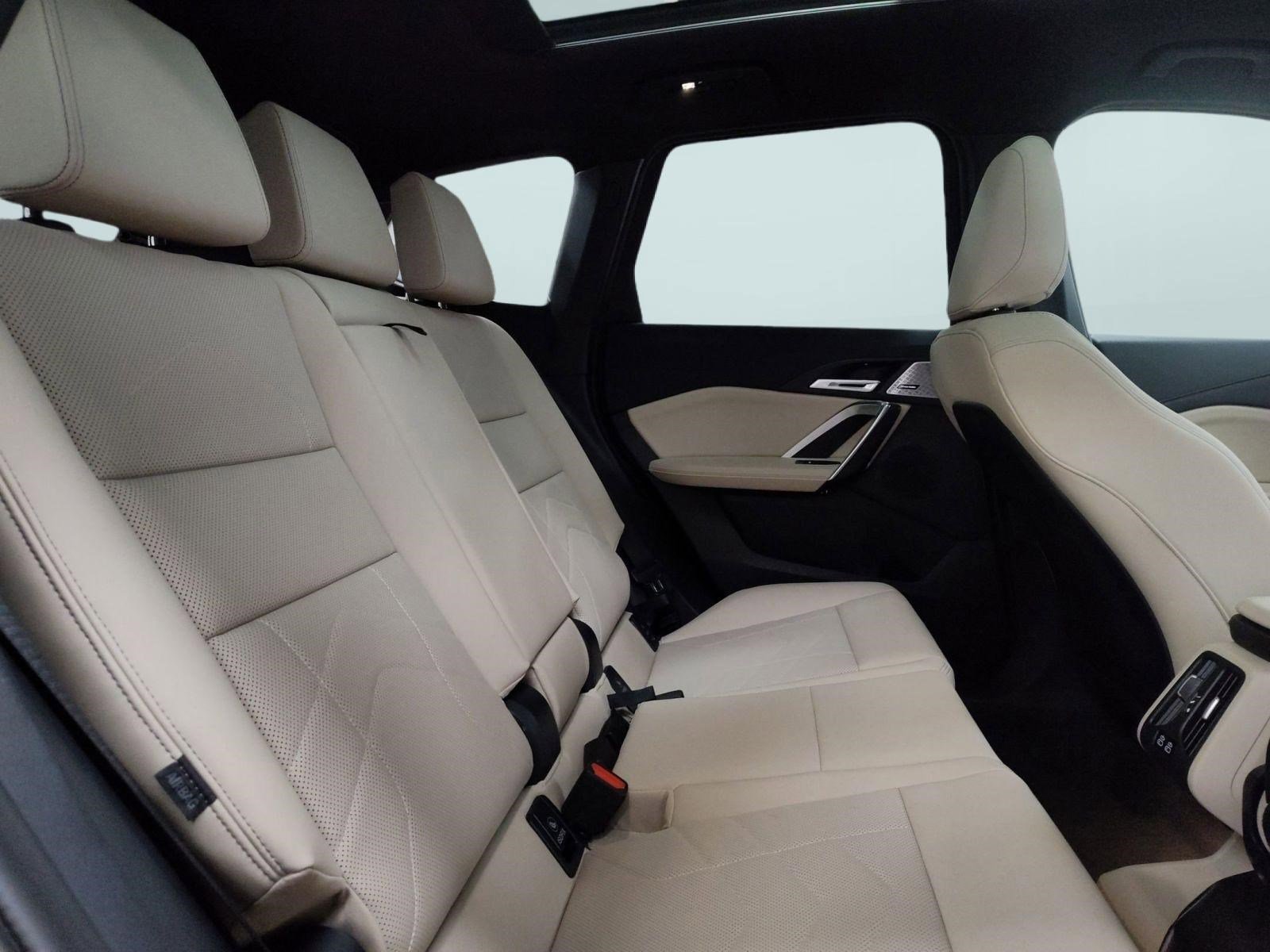 Used 2025 BMW X1 xDrive28i w/ Premium Package image 24