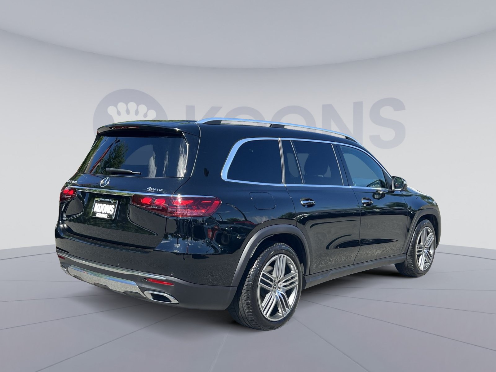 Used 2025 Mercedes-Benz GLS 450 4MATIC image 11