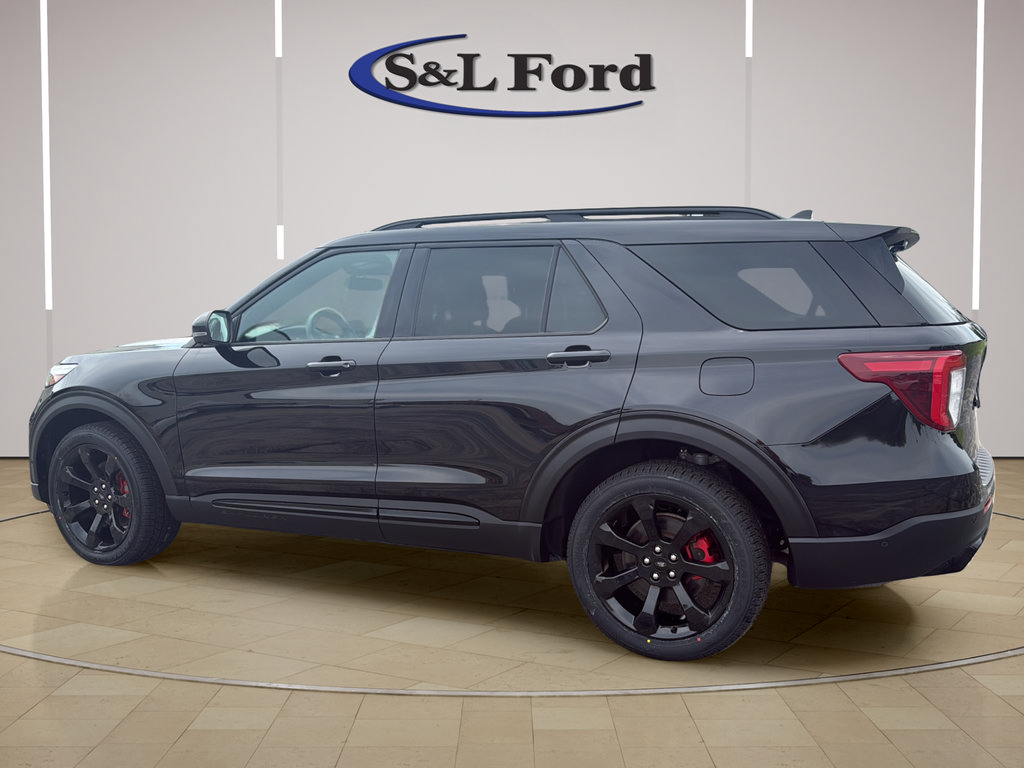 Certified 2023 Ford Explorer ST w/ Technology Package AWD/4WD image 4