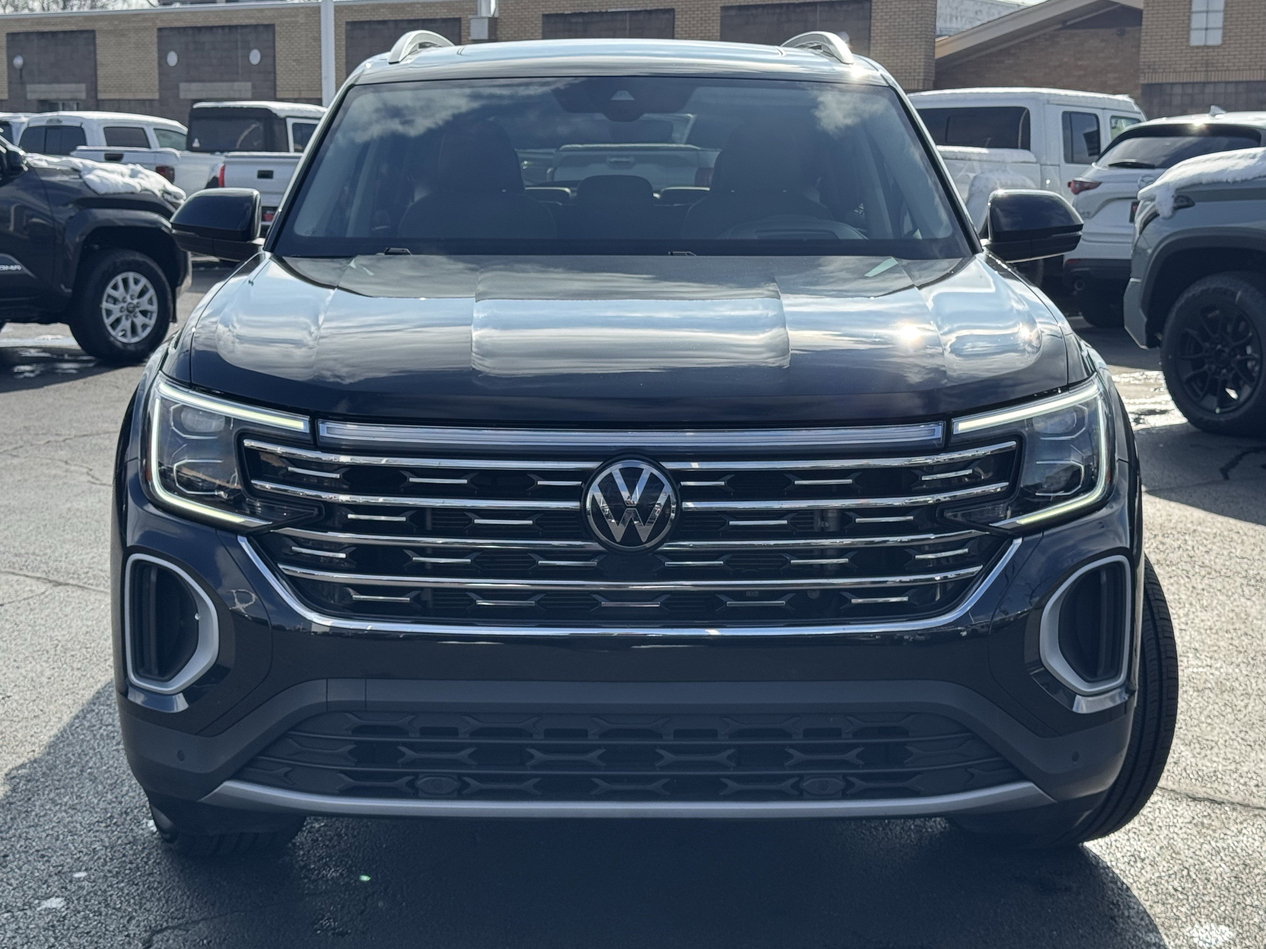 Used 2024 Volkswagen Atlas SEL image 18