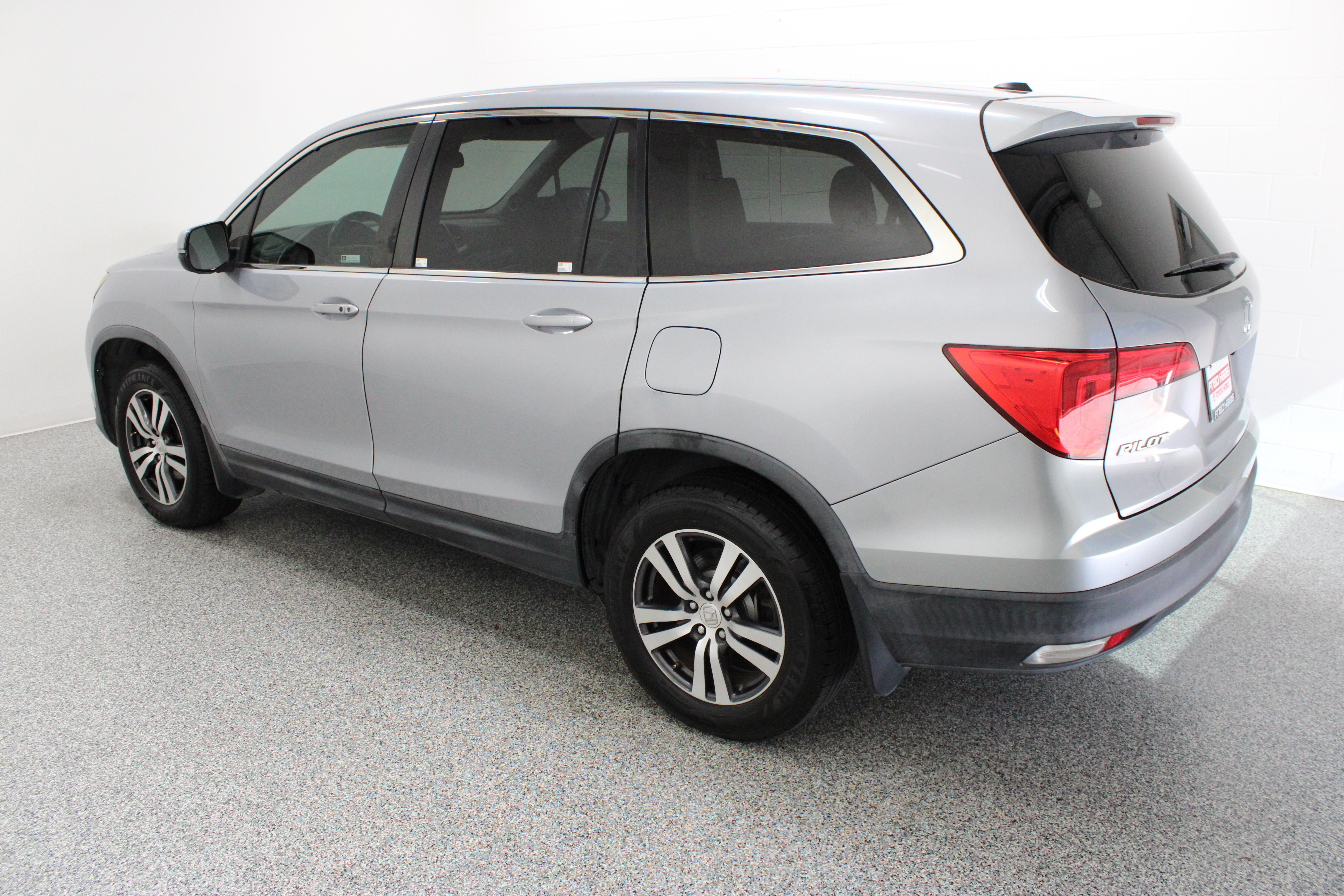Used 2018 Honda Pilot EX-L image 9