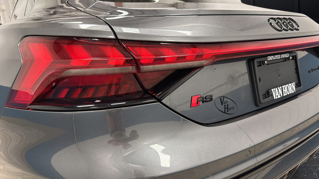 Used 2024 Audi RS e-tron GT w/ Carbon Performance Package AWD/4WD image 39