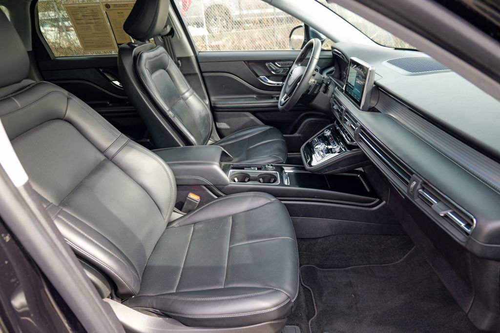 Used 2022 Lincoln Corsair AWD w/ Equipment Group 101A image 34