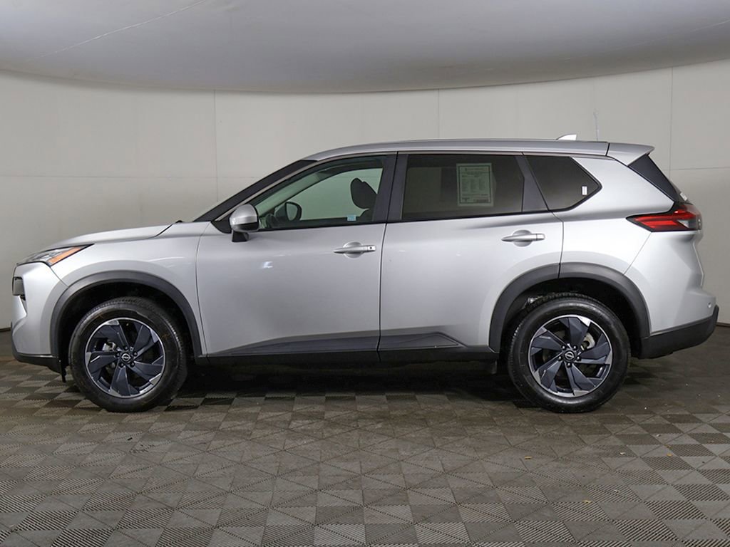Used 2024 Nissan Rogue SV FWD image 15