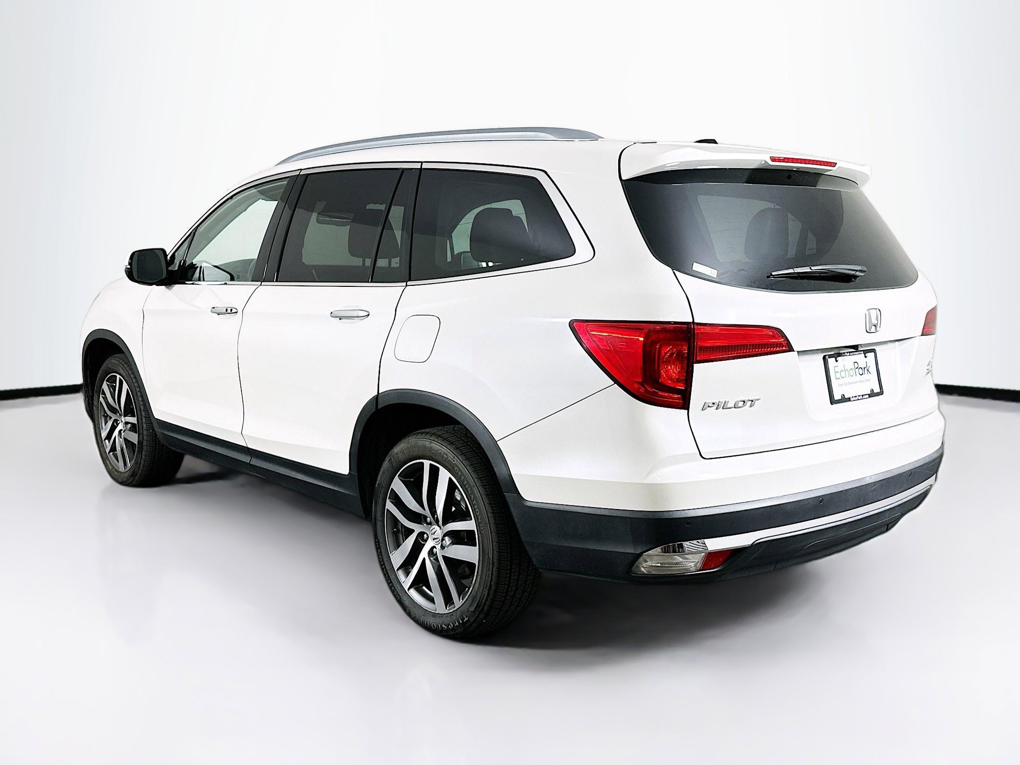 Used 2016 Honda Pilot Elite image 5