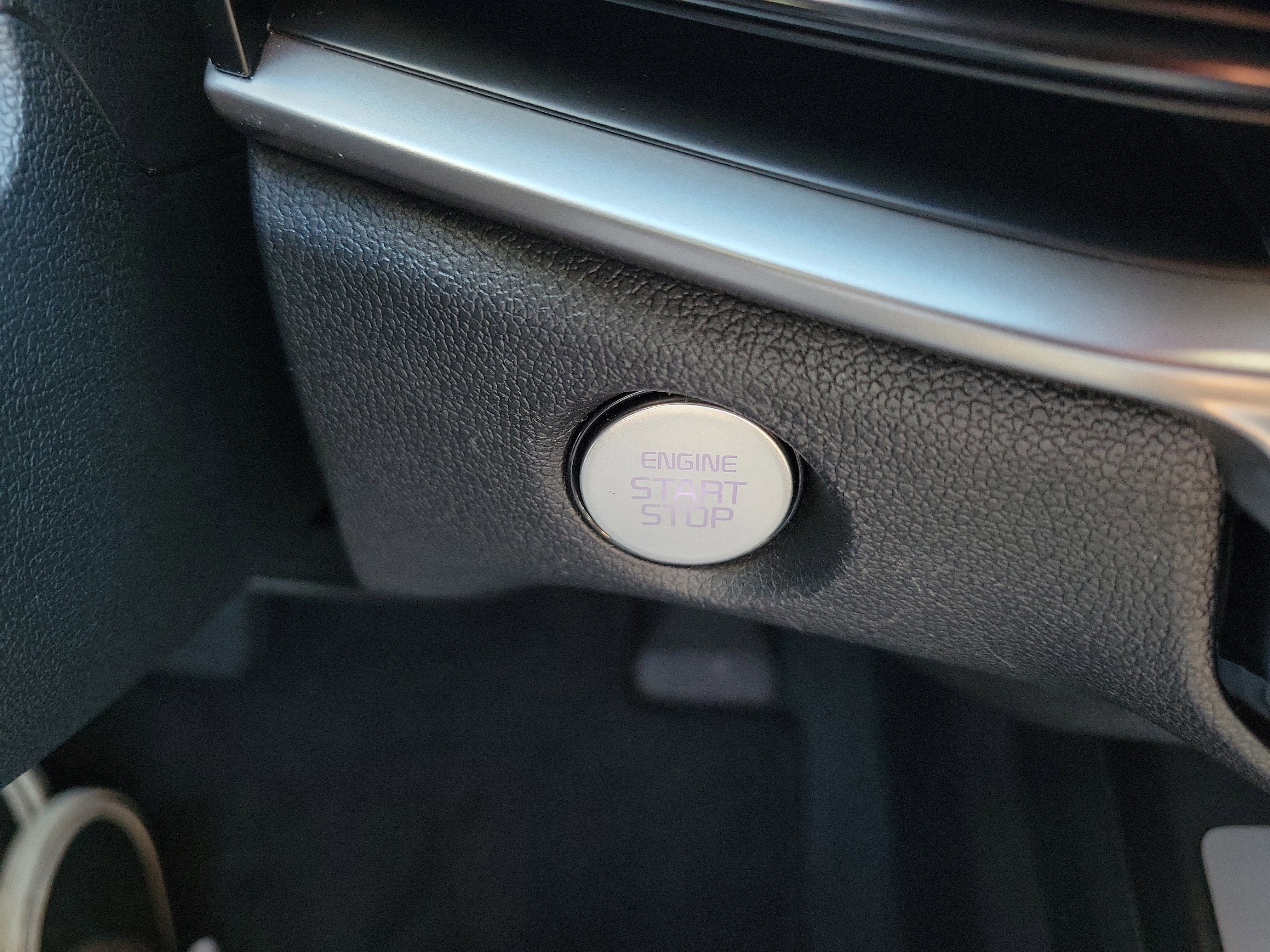 Certified 2025 Kia Sorento S image 30