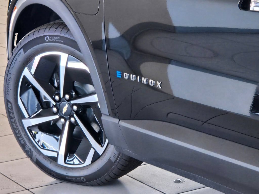 New 2026 Chevrolet Equinox EV LT FWD image 14