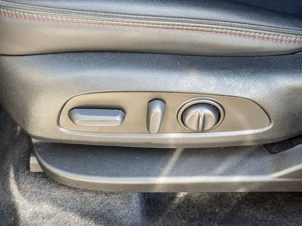 Certified 2023 Chevrolet Traverse RS image 49