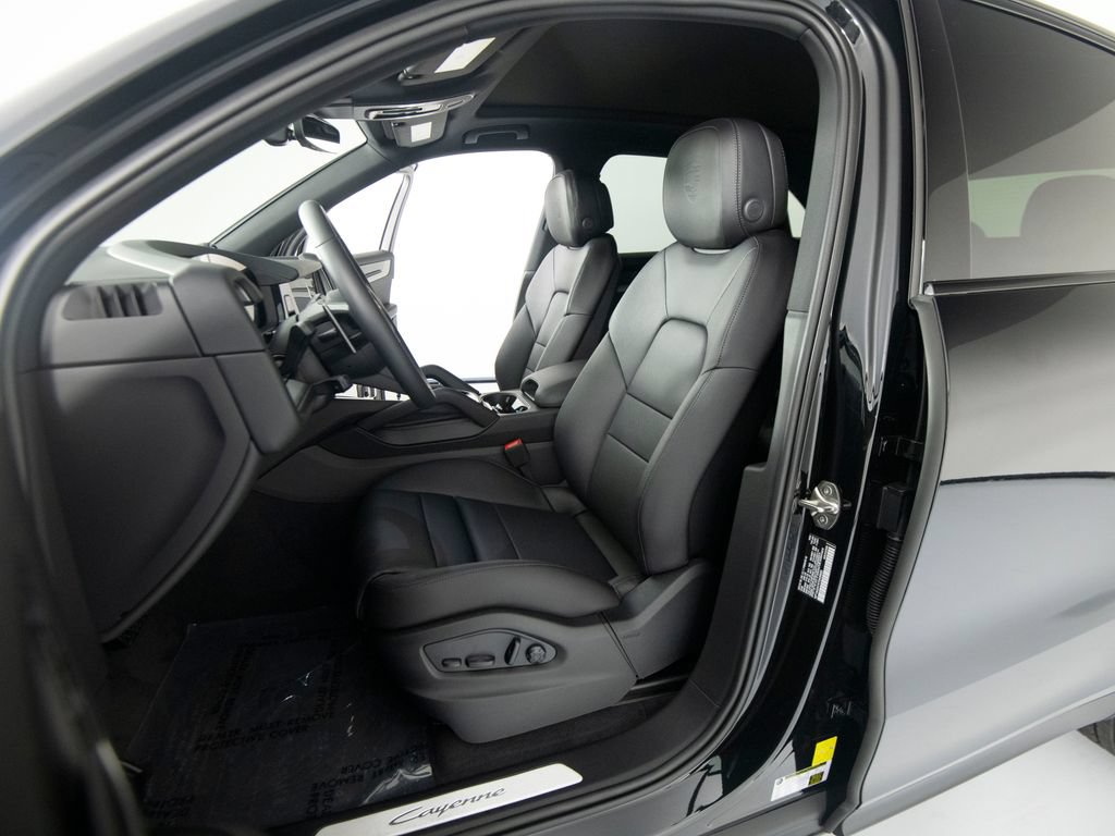 New 2026 Porsche Cayenne AWD/4WD image 5