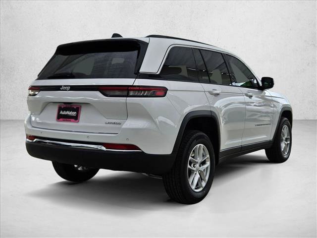 New 2026 Jeep Grand Cherokee Laredo RWD image 2