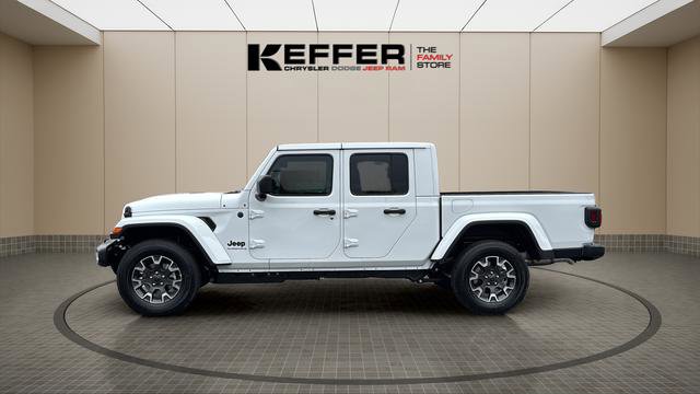 New 2026 Jeep Gladiator Sport S image 2