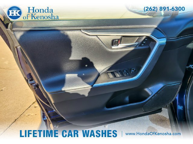 Used 2019 Toyota RAV4 Limited w/ Cold Weather Package AWD/4WD image 16