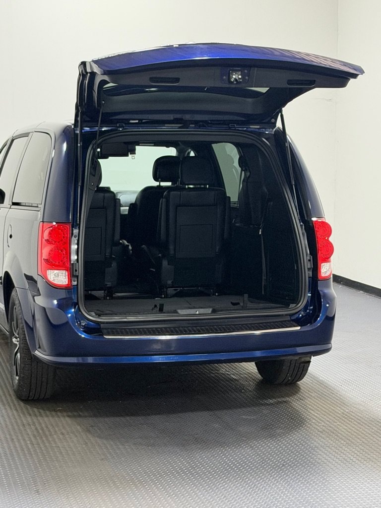 Used 2017 Dodge Grand Caravan GT FWD image 14