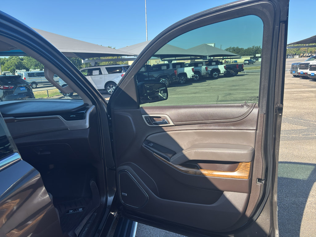Used 2019 GMC Yukon Denali w/ Denali Ultimate Package RWD image 18