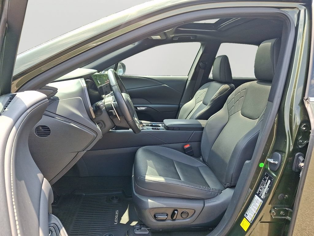 Used 2024 Lexus RX 350 Premium w/ Accessory Package (Z1) AWD/4WD image 15