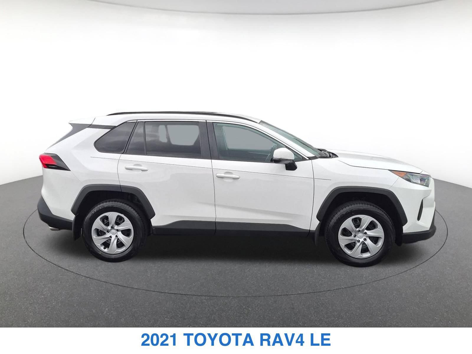 Used 2021 Toyota RAV4 LE w/ Carpet Mat Package (TMS) AWD/4WD image 5