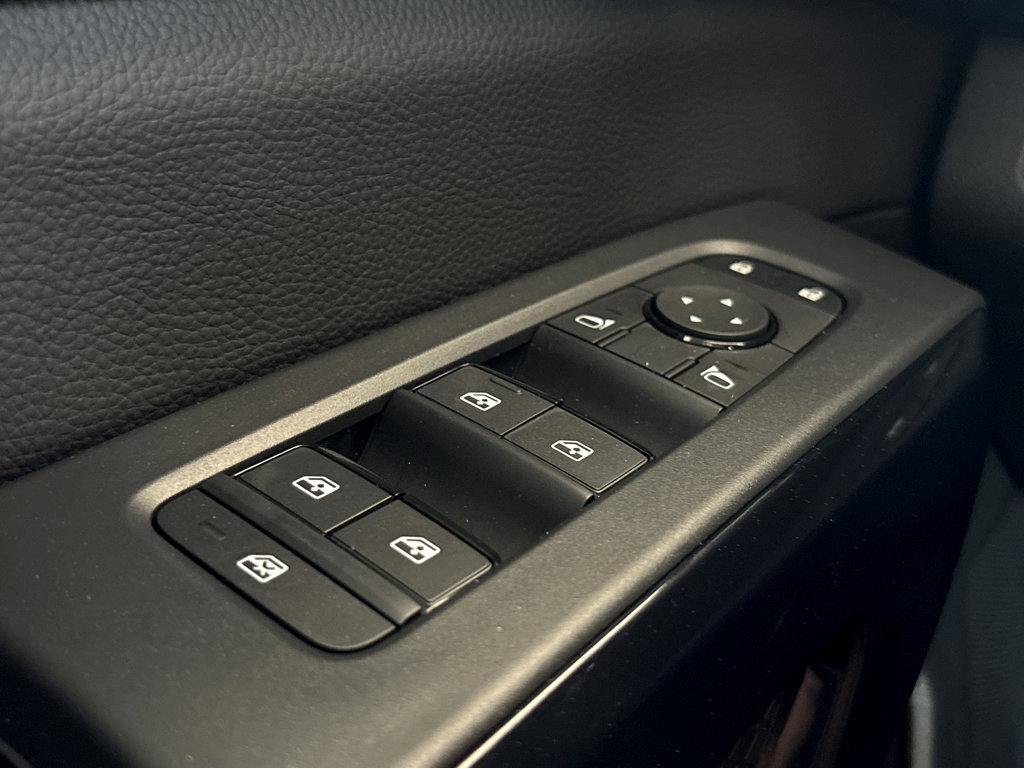 New 2026 Nissan Pathfinder SV FWD image 19