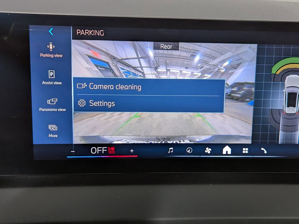 Used 2025 BMW X3 xDrive30i w/ Convenience Package image 21