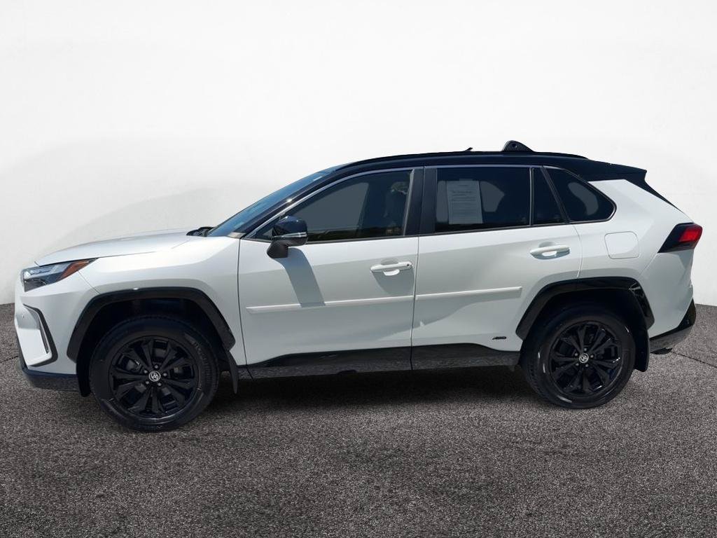 Used 2023 Toyota RAV4 XSE AWD/4WD image 5