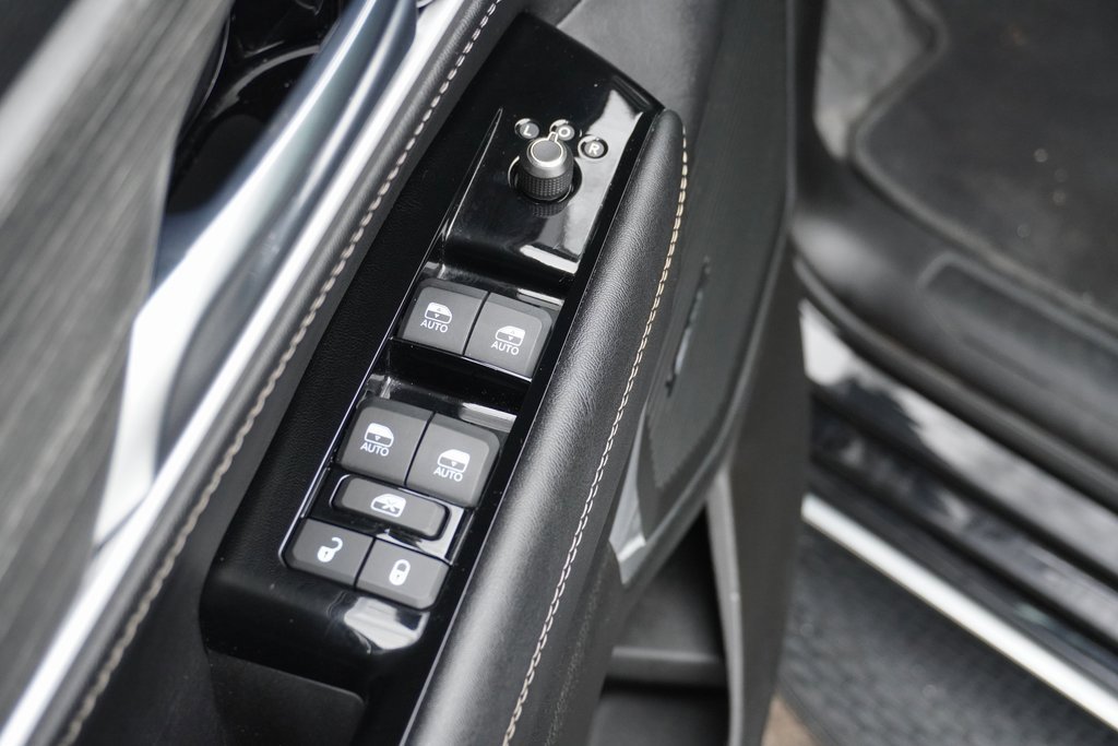 Used 2024 Jeep Wagoneer Series III image 17