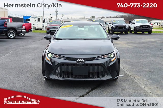 Used 2022 Toyota Corolla LE image 2
