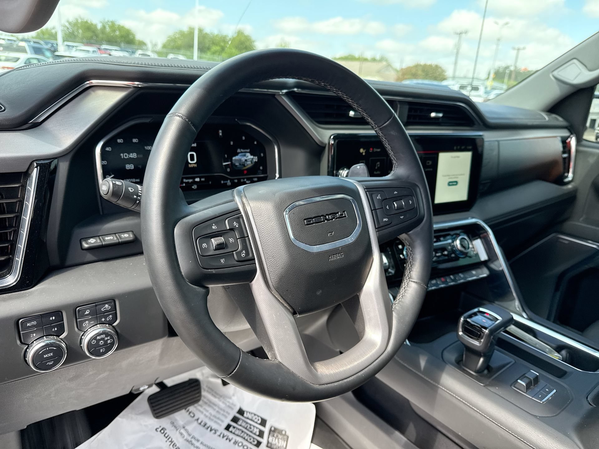 Used 2024 GMC Sierra 1500 Denali w/ Technology Package AWD/4WD image 11