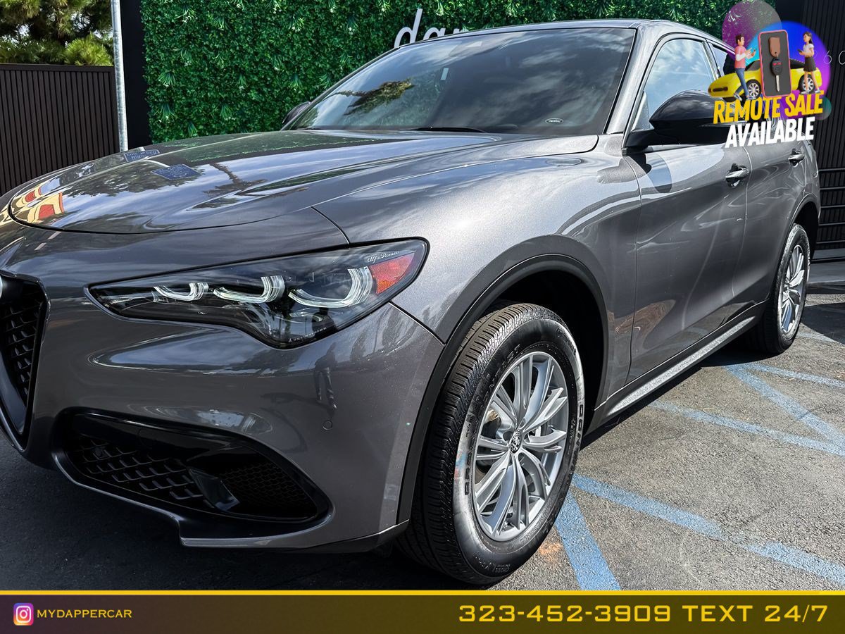 Used 2024 Alfa Romeo Stelvio Sprint RWD image 2