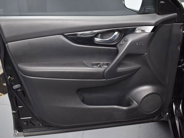 Used 2022 Nissan Rogue Sport SL w/ Premium Package FWD image 10