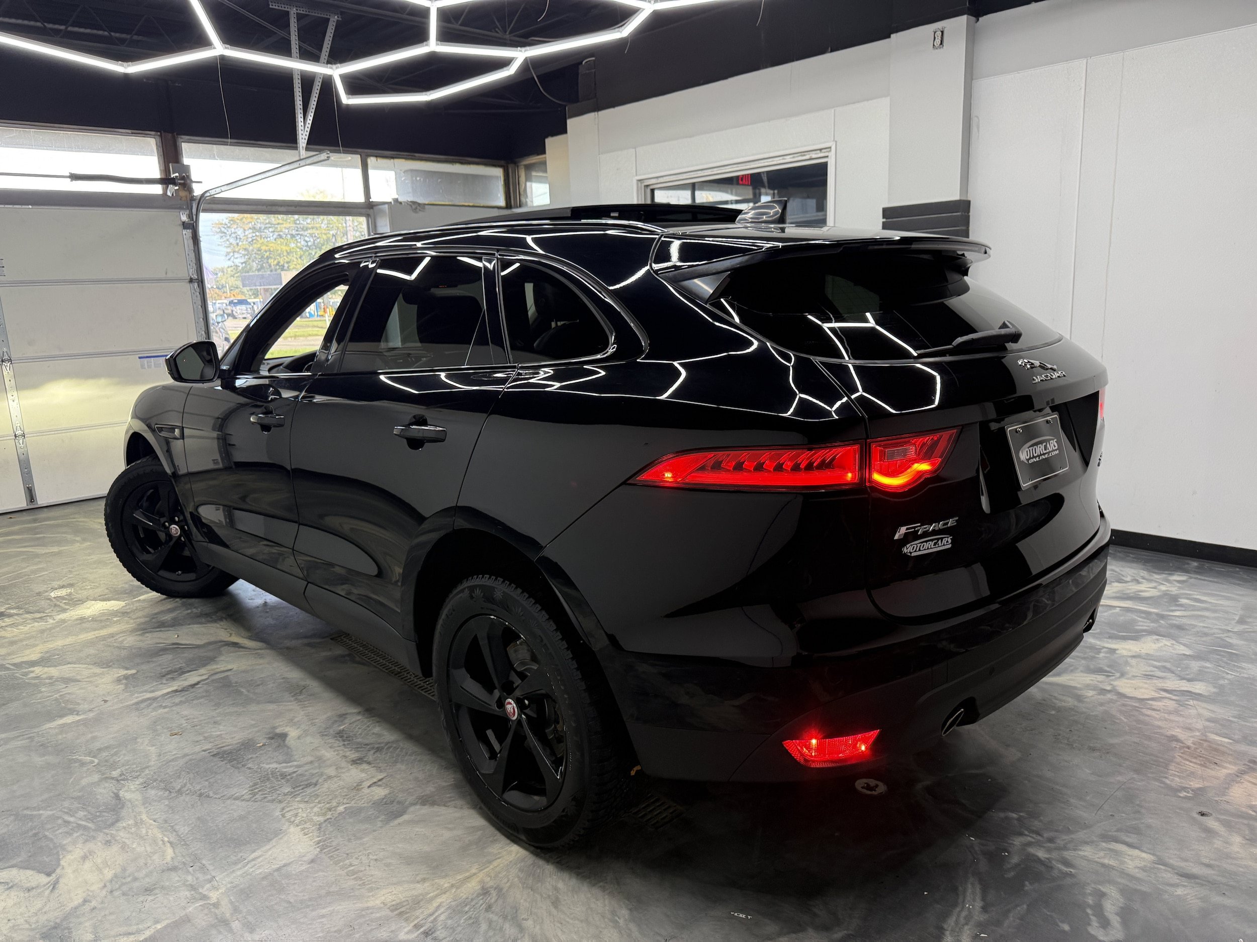 Used 2020 Jaguar F-PACE Prestige AWD/4WD image 9