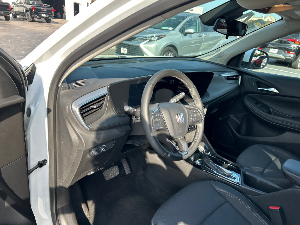 Certified 2024 Buick Encore GX Preferred FWD image 18